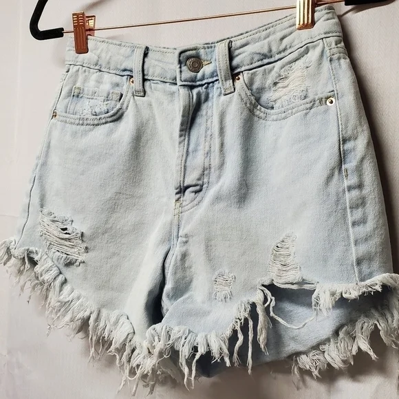 Highest-Rise Light Wash Button Fly Shorts - Picture 3 of 11